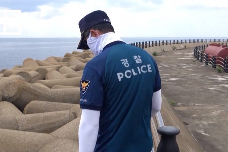 Jeju officer arrested for allegedly falsely closing missing-person cases