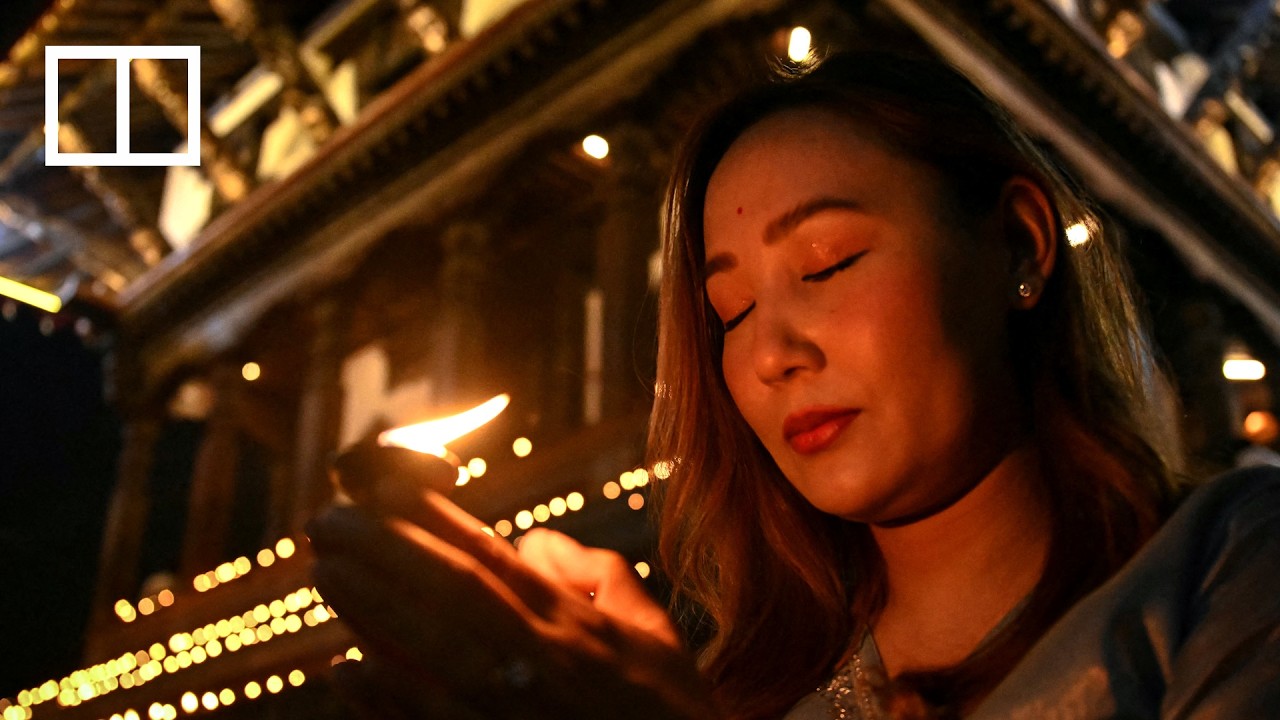 Families pray for flood victims on day of mourning in Nepal
